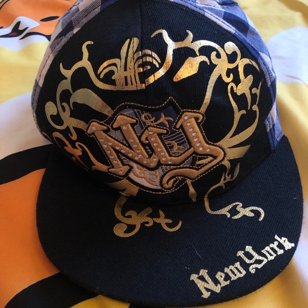 New York Gold-Accent Men’s Baseball Cap